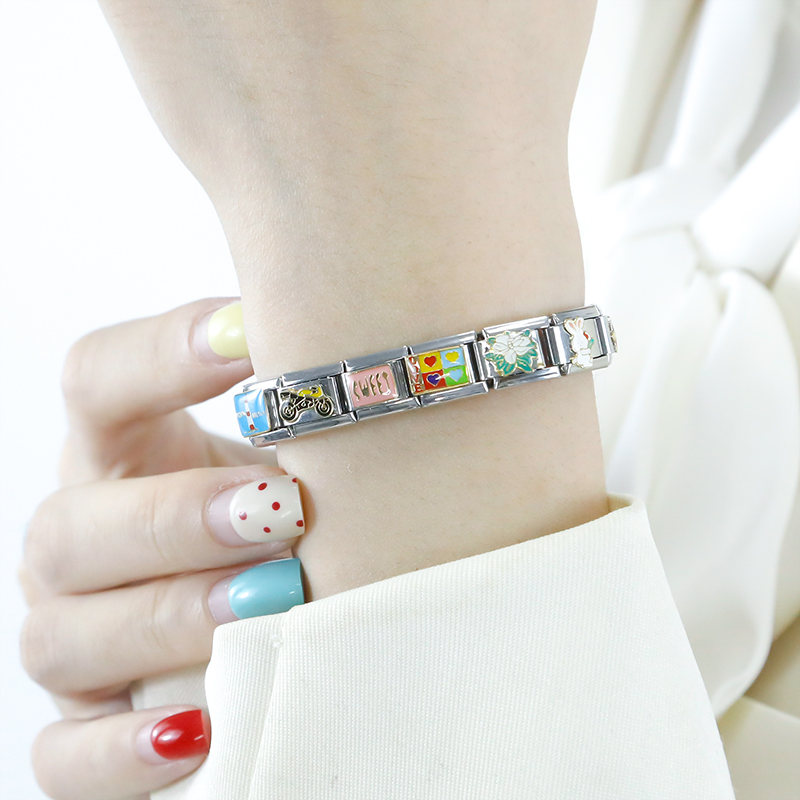 Hapiship Original Daisy Horse  - Butterfly Clasp Deployant ulasan dan harga